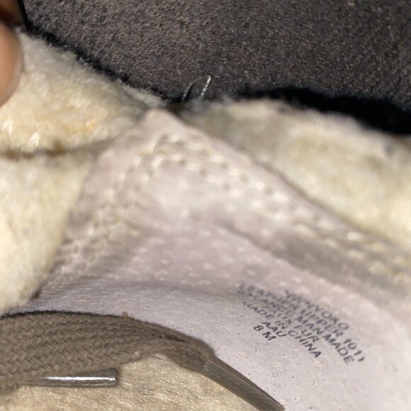 🥾 "Fluffin’ Fabulous: The Two-Time Trekker Boots" - Picture 3 of 5